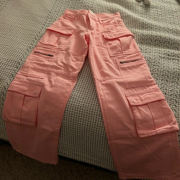Alice + Olivia Pants - Alice + Olivia pink cargo pants size 24